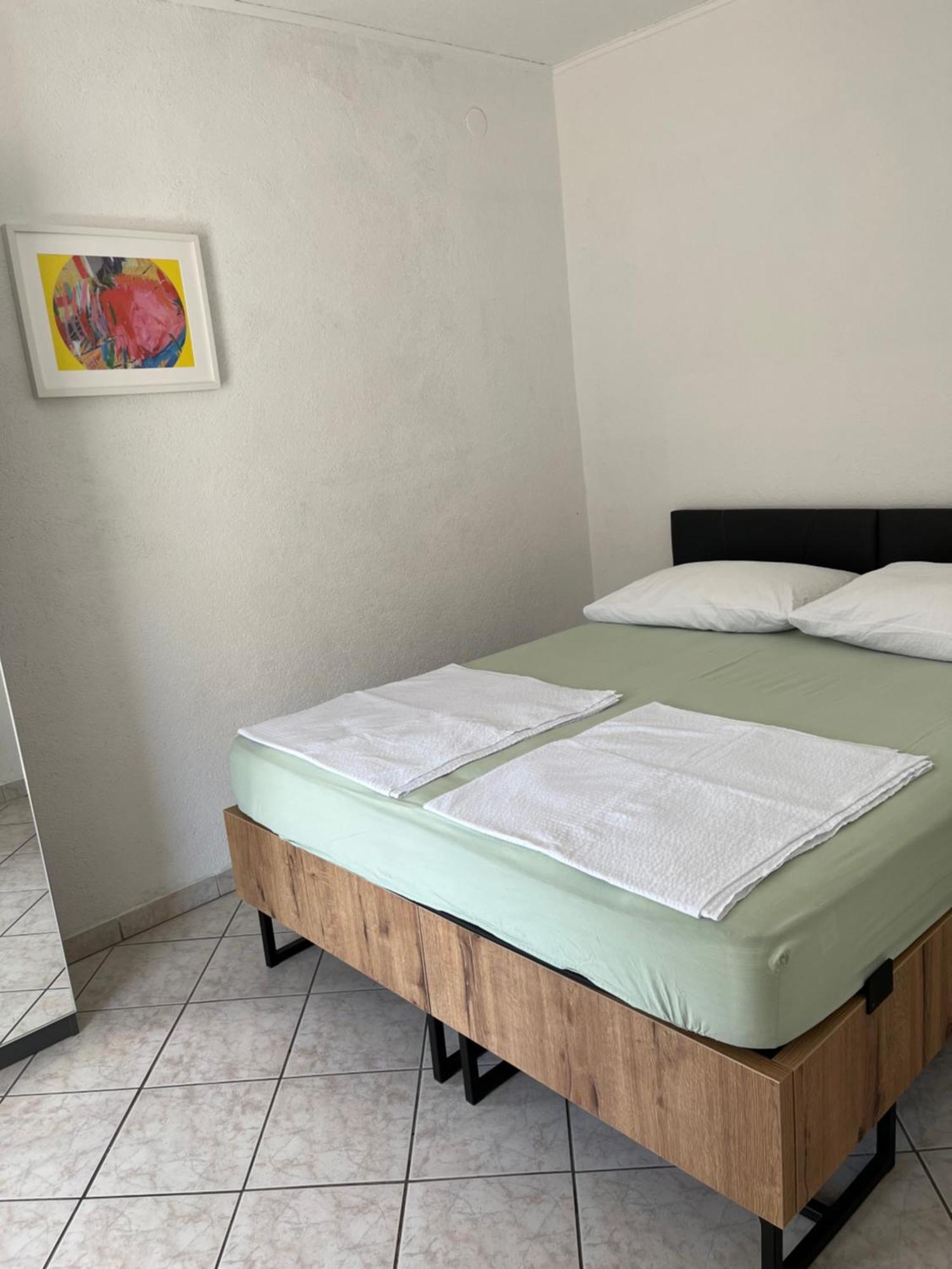 Apartmani Mlinar-One Bedroom Seaview Grebaštica Esterno foto